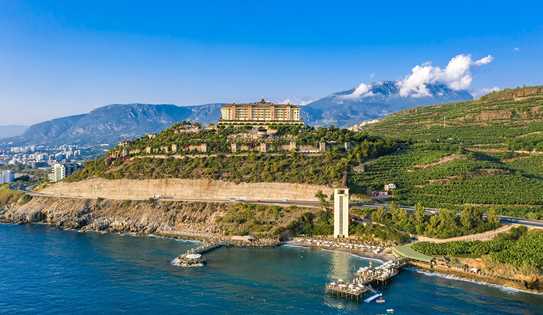 Utopia World Hotel 01