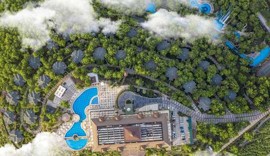 Utopia World Hotel 03